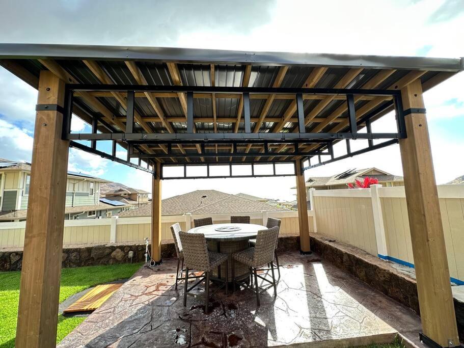 New 4 Bedroom Home With Ocean And Gorgeous Mountain Views In The Gated Community Of Mauna Olu Waianae Exterior photo